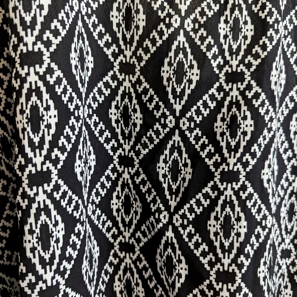 Deb Flowy Cropped Top - Picture 5 of 5